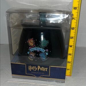Harry Potter Hogwarts black Cauldron Cookie Jar Gift Set Brand New